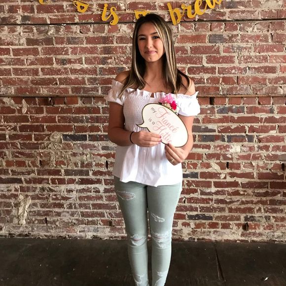 Meet your Posher, Nicole - Picture 2 of 3